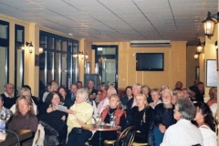 Lokal und Besucher Lokal und Besucher