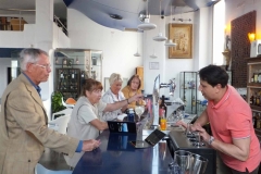 03. An der Bar noch schnell ein Drink geholt